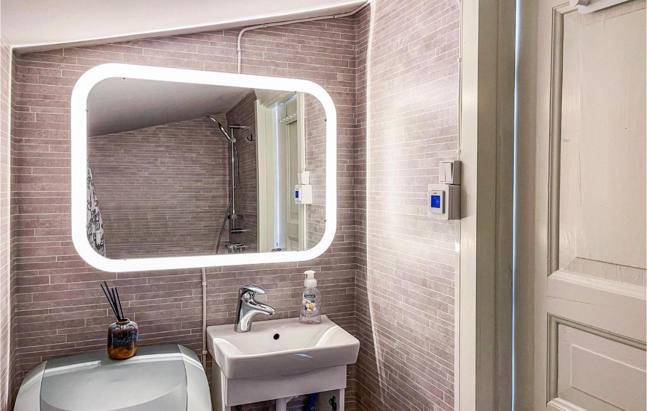 Cozy Home In Strmstad With Wifi Stromstad Bagian luar foto